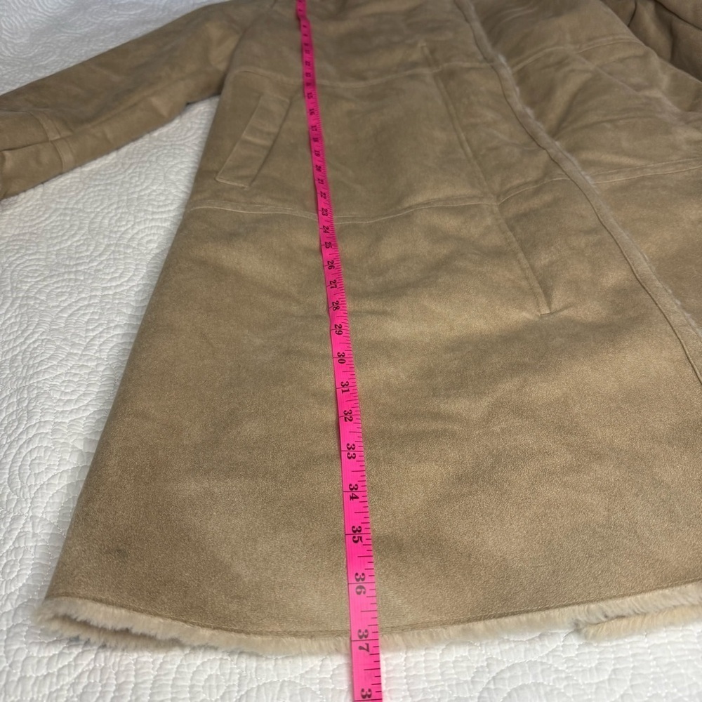 Tan Teddy Jacket with Plush Texture and Classic Collar - Picture 8 of 13